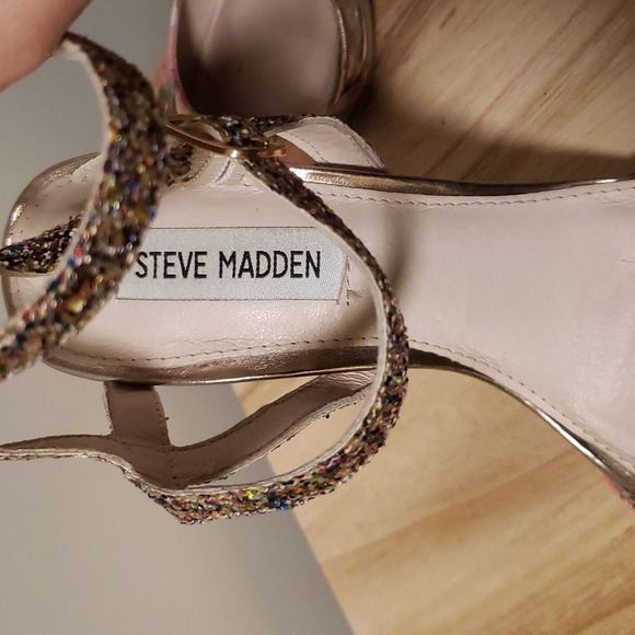 Steve Madden Floral Dress Pumps - Picture 7 of 8